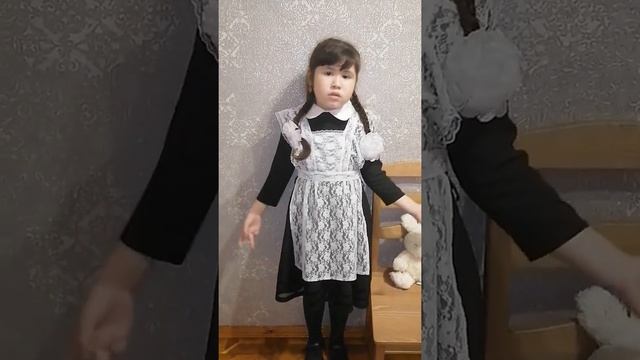 Элина Каримова, 2 "В" класс, МОБУ СОШ №2 с Кармаскалы.К. Г. Паустовский "Заячьи лапы". смотреть онлайн