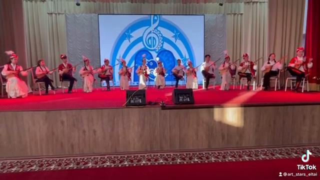 Әбдімомын Желдібаев “Ерке сылқым”.Орындаған “Серпін”- ансамблі. Жетекшісі: Қайықбай Ерғазы смотреть онлайн