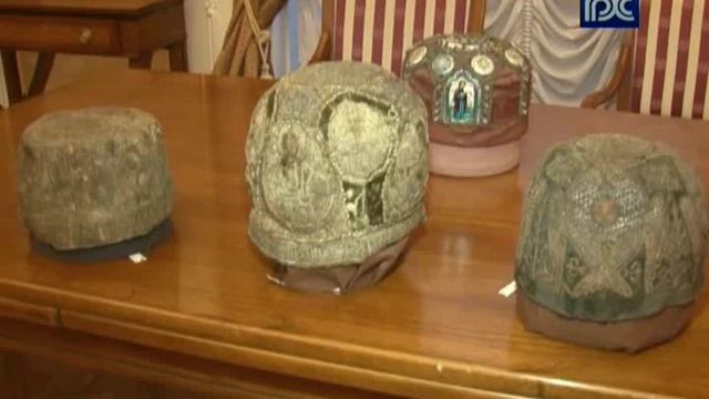 В Вологду после реставрации вернулись митры архиереев, найденные в Софийском соборе смотреть онлайн
