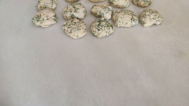 Готую тісто сьогодня, а печу потім весь тиждень. Ароматна м'яка лінива ачма с кріпом смотреть онлайн