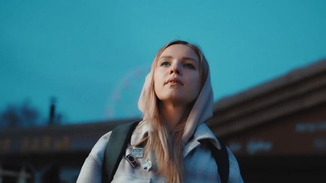 Cinematic video. Sony a7iv. Evening Anapa and beautiful Maria. смотреть онлайн