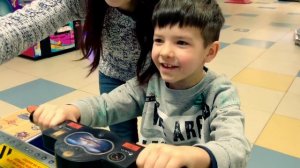 Супер день Дениса! Новая одежда, игрушка и мороженое