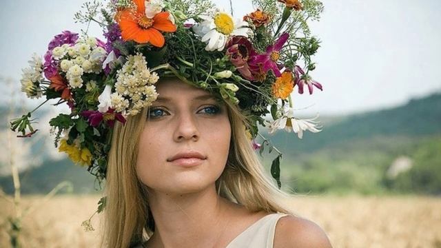 "В ЧИСТОМ ПОЛЮШКЕ РОСЛА ТРАВУШКА"... (Омский Русский Народный хор)