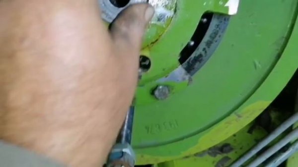 Claas Dominator 66.Ремонт.Зняття варіатора барабана(механічний) #claas #dominator