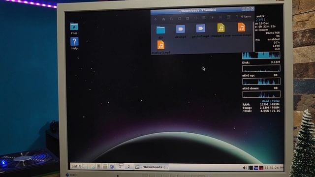 Modern Linux on a 20 years old Pentium 3 смотреть онлайн