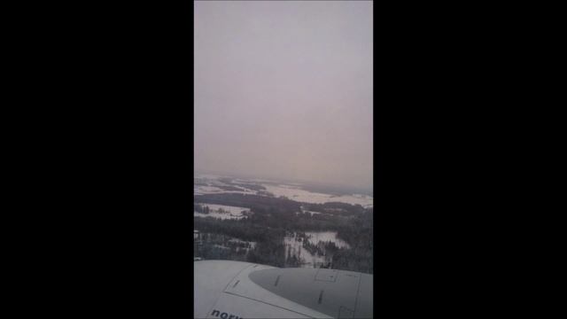 Landing @ Helsinki-Vantaa Airport (Helsinki International Airport) (Boeing 737-800)
