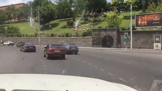 Центр Еревана и выезд в сторону аэропорта смотреть онлайн