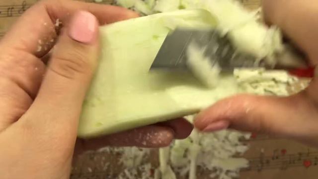 Яблочный Далан / Очень красивые вкрапления / Dalan with apple / Satisfying carving of soap / Asmr смотреть онлайн