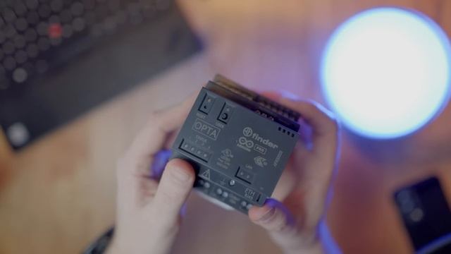 Arduino OPTA PLC смотреть онлайн