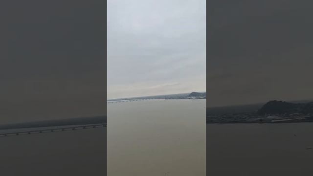 Amazing view of city Guayaquil Ecuador смотреть онлайн
