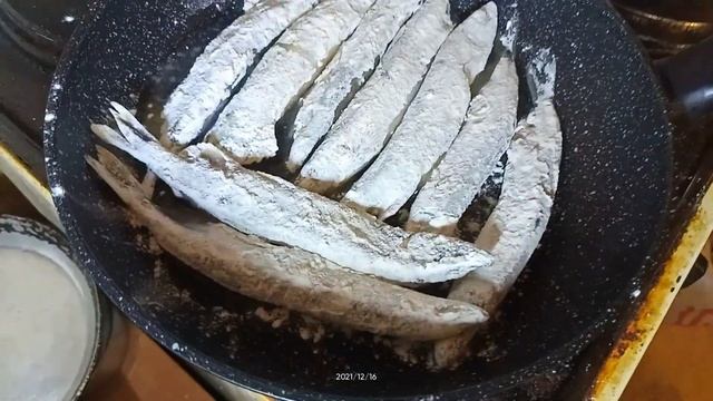Простой и быстрый рецепт жаренной мойвы смотреть онлайн