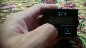 Тахометр ТС-011,счетчик моточасов. Описание и настройка.