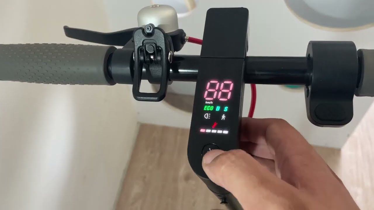 Digma HF8 5 8 ST - недорогой городской электросамокат смотреть онлайн