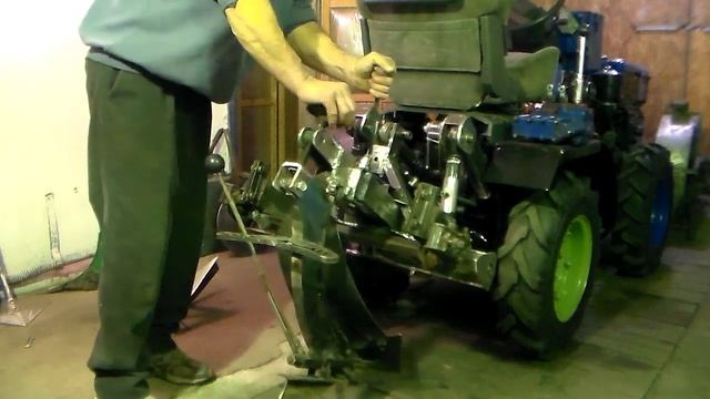 Навесное оборудование. Минитрактор 4х4 смотреть онлайн