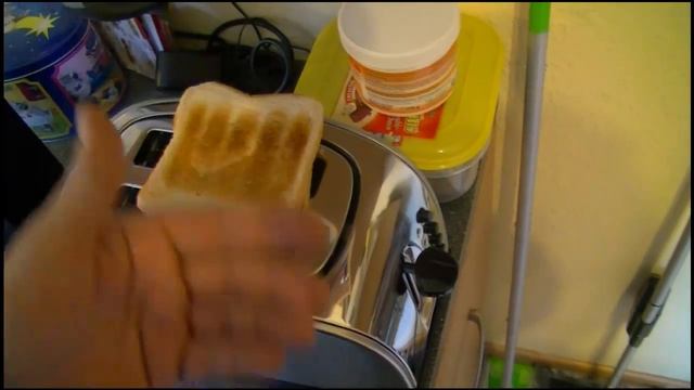WMF 0414010012 Stelio - Toaster mit Bagelfunktion - Auftauen - Aufwärmen смотреть онлайн