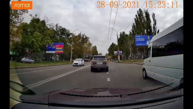 В Николаеве сразу две «маршрутки» пролетели на красный свет смотреть онлайн