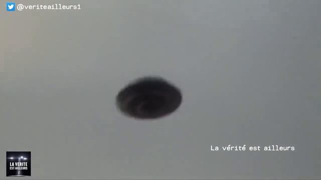 ★ LE PLUS GRAND CHASSEUR D'OVNIS AU MONDE ! смотреть онлайн