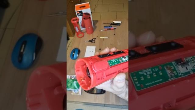 JBL Flip 3 не заряжается и не включается, делаем своими руками смотреть онлайн