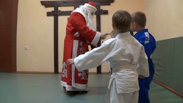 Demo Team Judo Kids * Sevastopol *. Выход Деда Мороза! смотреть онлайн