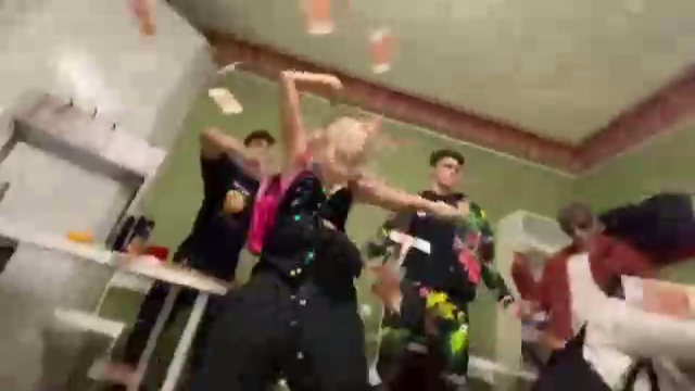 Когда учителя вызвали к директору смотреть онлайн