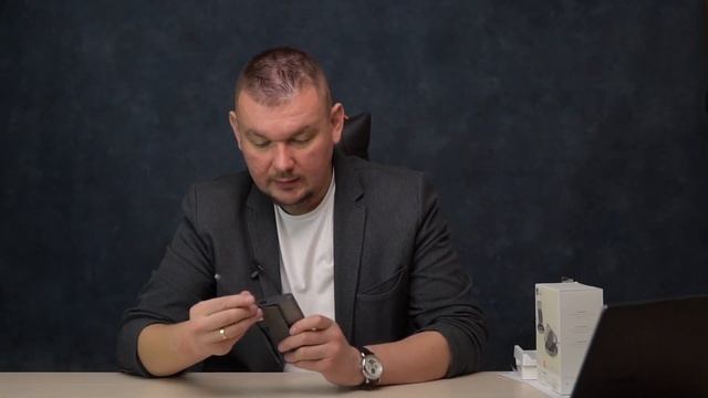 Чем заряжать iPhone? Обзор премиум гаджетов от Moshi: аккумулятор IonBank 10K и Qi-станция Lounge Q смотреть онлайн