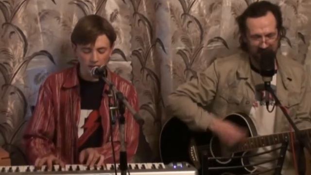 Алексей Заев и "Фаза 10". Квартирник у Перцева на Коломенской. 25.10.2009 г. смотреть онлайн