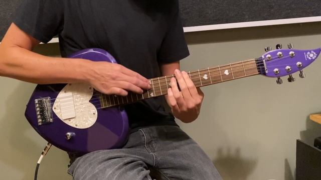 Daisy Rock Purple Heart Guitar Demo смотреть онлайн
