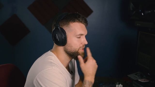 Noise Reduction and Restoration // Adobe Audition Tutorial смотреть онлайн