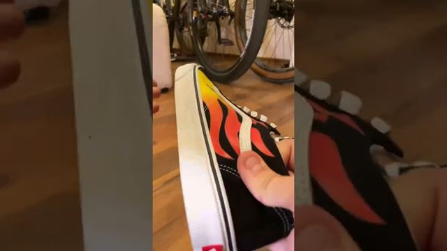 Купил кеды Vans. Оригинал или нет?? смотреть онлайн