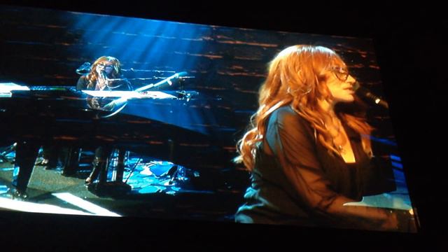 Tori Amos cover Bjork's "Hyperballad" -- L.A. Greek 7/23/14 смотреть онлайн