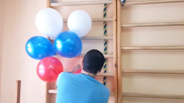 Как сделать флаг России из воздушных шаров смотреть онлайн