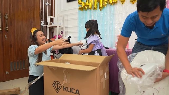 SAMANTHA BUKA KADO ULANG TAHUN KE 7 ISI CINNAMOROLL & KUROMI SEMUANYA ?! ? смотреть онлайн