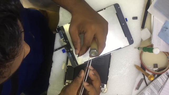 iPad mini 4 power button not working after screen replacement Solution смотреть онлайн