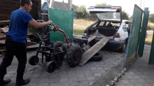 Перевозка мотоблока в багажнике легкового автомобиля.