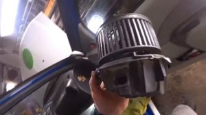 Как заменить вентилятор печки  Рено Логан 413000 тыс. км. (Лада Ларгус,Рено Сандеро)