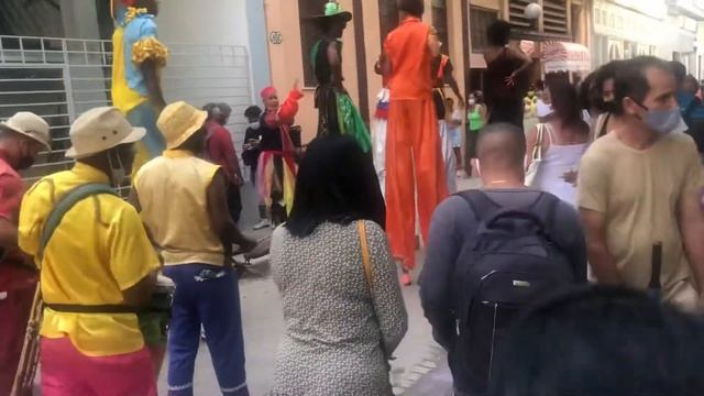 Карнавал, улица Обиспо Гавана , Carnival , calle Obispo La Habana смотреть онлайн