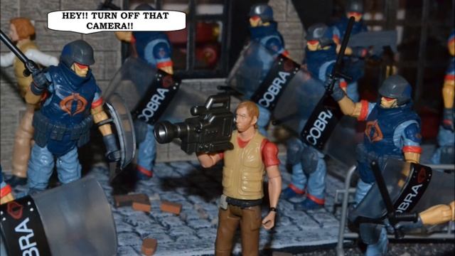 7 G.I. JOE DIORAMA STORY COBRA ATTACKS EPISODE VII THE RIOT смотреть онлайн