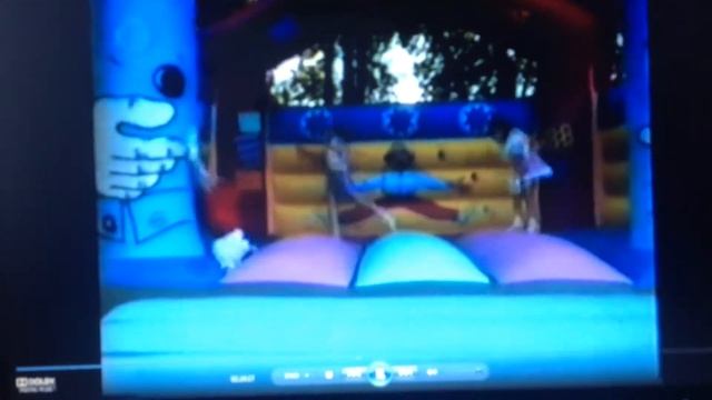 СМЕШНОЕ ВИДЕО | ДЕВОЧКА УПАЛА смотреть онлайн