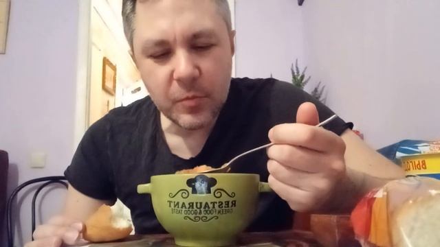 MUGBANG. КУШАЮ ОЧЕНЬ ВКУСНЫЙ БОРЩ