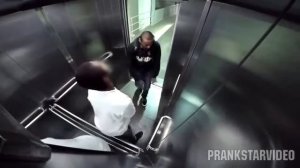 ОБОСРАЛСЯ В ЛИФТЕ ПРАНК