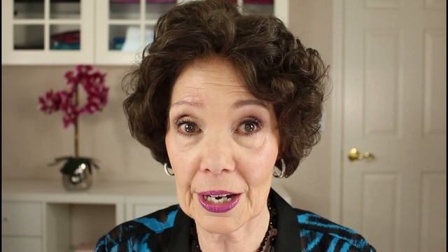 Best Ways to Cover Up Those White & Grey Eyebrow Hairs!/Over 50 смотреть онлайн
