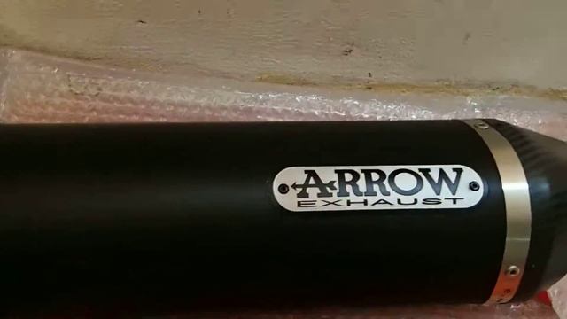 Unboxing Arrow exhaust system for Aprilia SRV 850 смотреть онлайн