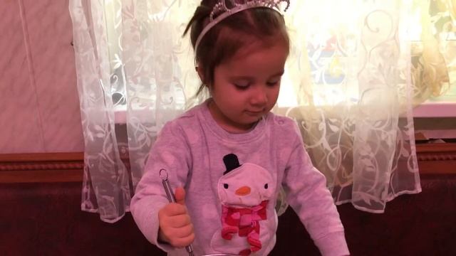 колдуем шоколадный пирог брауни- видео. Корона и волшебная палочка! смотреть онлайн