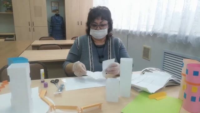 ИЗО. 7 кл Здание как сочетание различных объёмов. Понятие модуля. смотреть онлайн