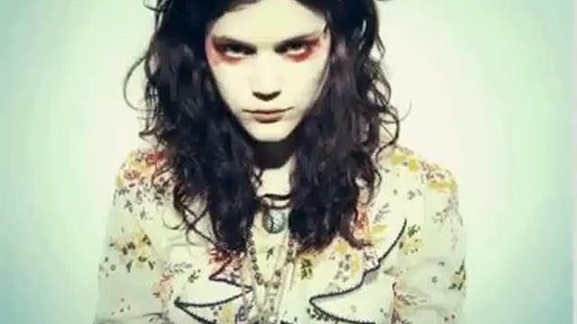 SoKo - For Marlon смотреть онлайн