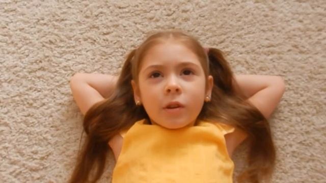 Страна читающая - читает Ермакова Кира - Есть в осени первоначальной - Ф. И.Тютчева смотреть онлайн