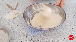 Творожные булочки из муки зеленой гречки с изюмом, без глютена и сахара.