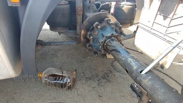 Замена датчика ABS Daf 105#работа #даф #ремонт #дальнобой #самосвал смотреть онлайн