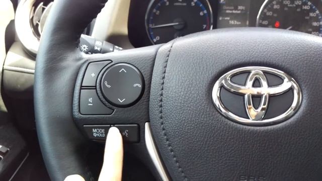2016 Toyota RAV4 Limited AWD смотреть онлайн