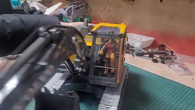 1/14 RC EXCAVATOR "DOUBLE HOBBY" EC160E. Распаковка нового экскаватора от Дабл Е ЕС160Е смотреть онлайн
